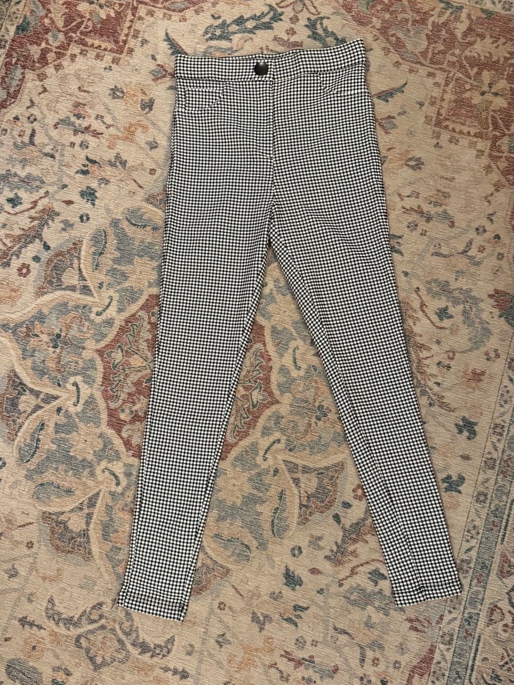 Black & White Checkered Slim Leggings